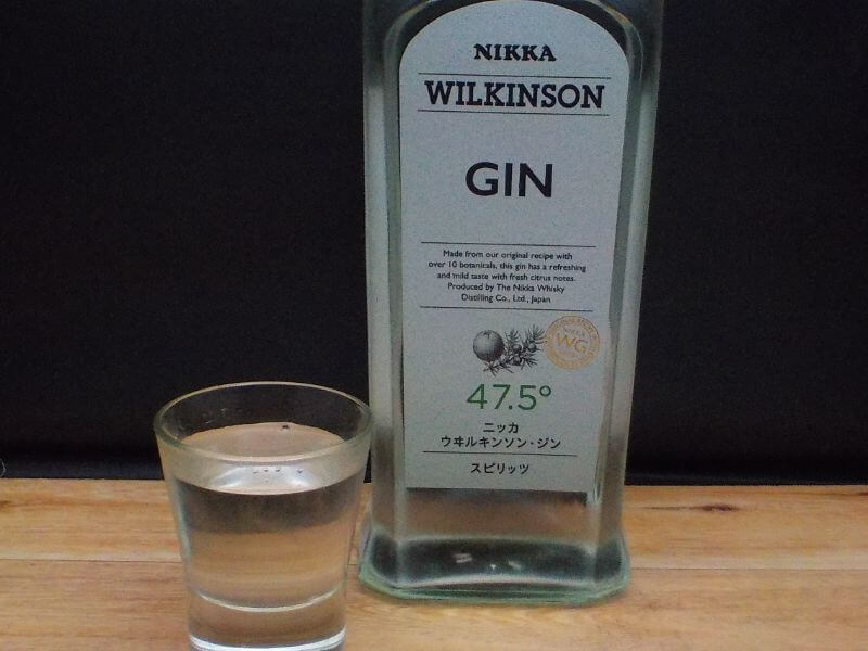 ウヰルキンソン ジン レビュー記事 Wilkinson Gin アルコール47 5 シンプルにネズの香りとジンの清廉さを楽しめる おったろう雑記ブログ